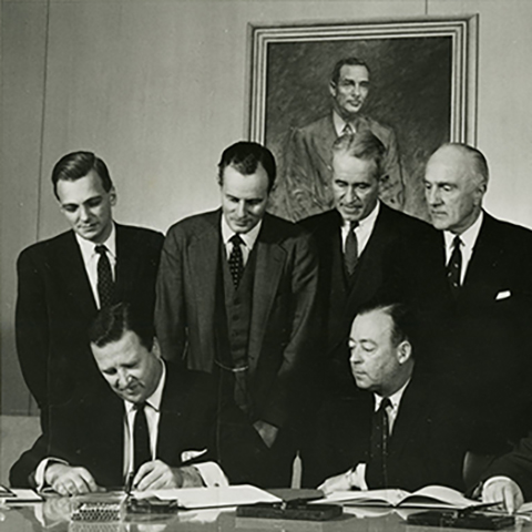 Signing of Ford IPO